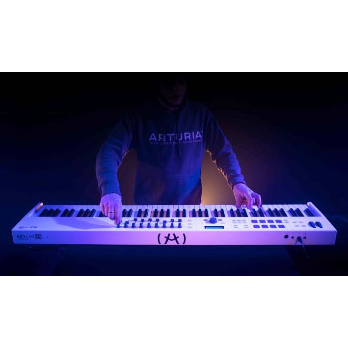 KeyLab Essential 88 by Arturia | MIDI keyboard, 88 Keys, Light-Weight Master Controller