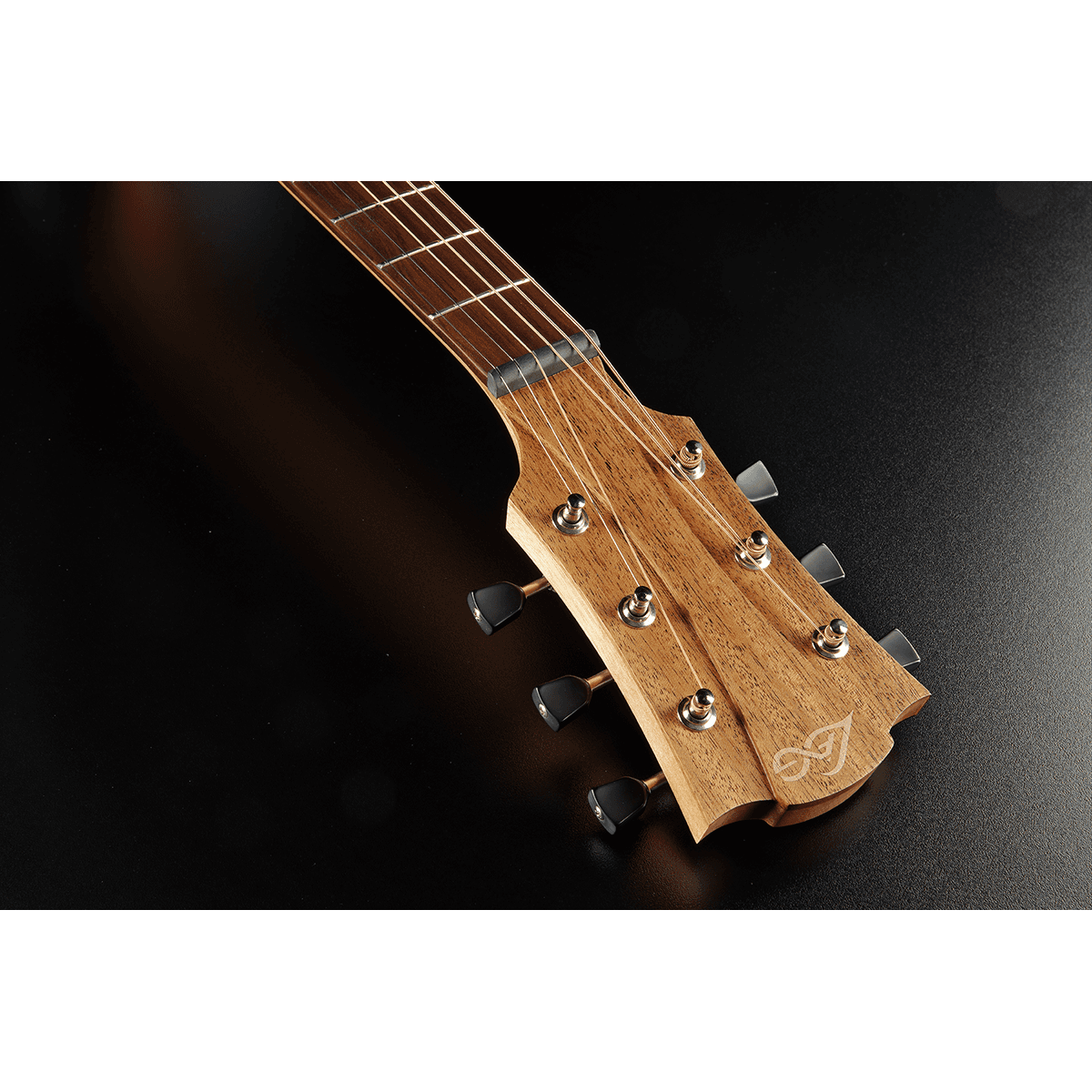 Steel Strings Acoustic Guitar Tramontane 70 by Lâg | T70A-NAT Auditorium | Natural Colour