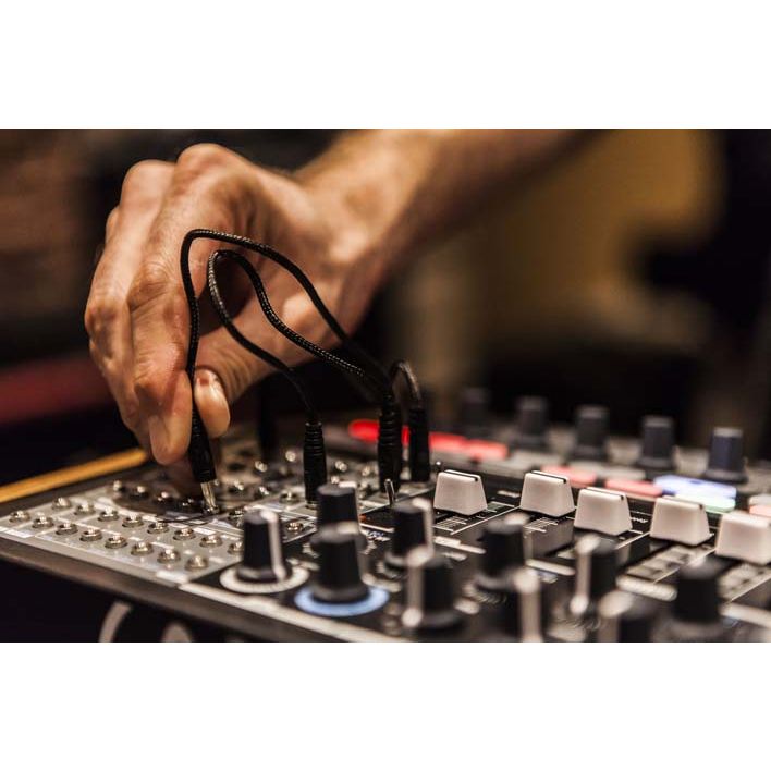 MiniBrute 2S by Arturia | Analog sequencer-synth with comprehensive modular patchbay with included software