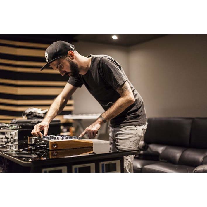 MiniBrute 2S by Arturia | Analog sequencer-synth with comprehensive modular patchbay with included software