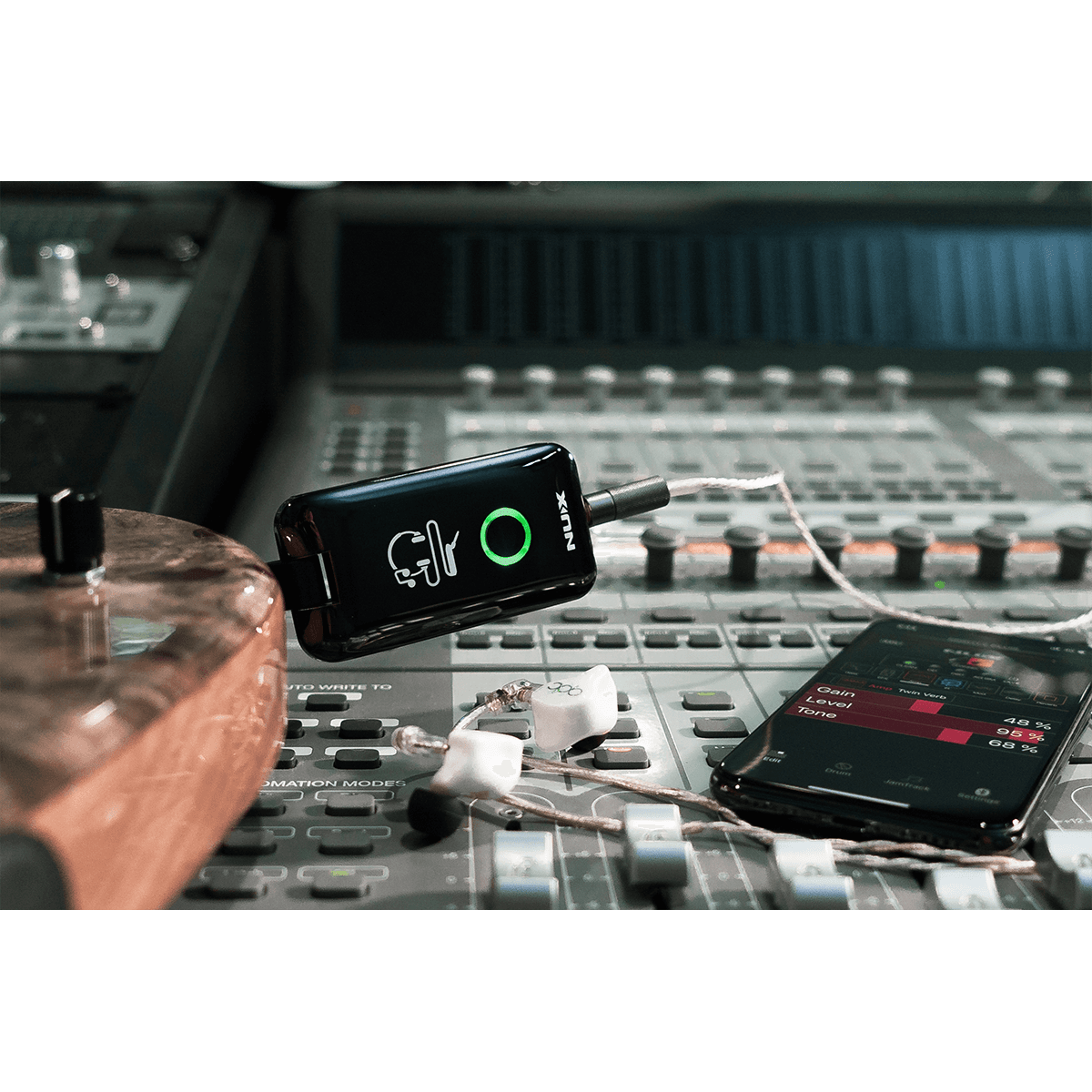 MIGHTY-PLUG by NUX | Portable Guitar and Bass Amp Modeling Earphone Amplug | MP-2