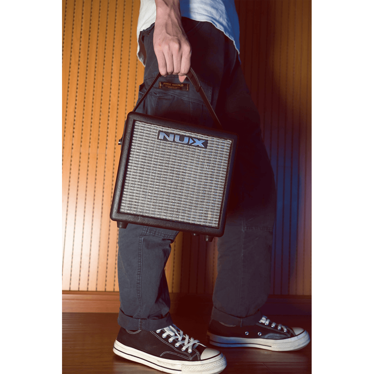 NUX MIGHTY 8 BT | Portable 8 watt Guitar Amplifier with Bluetooth | 12V or 8 AA Battery