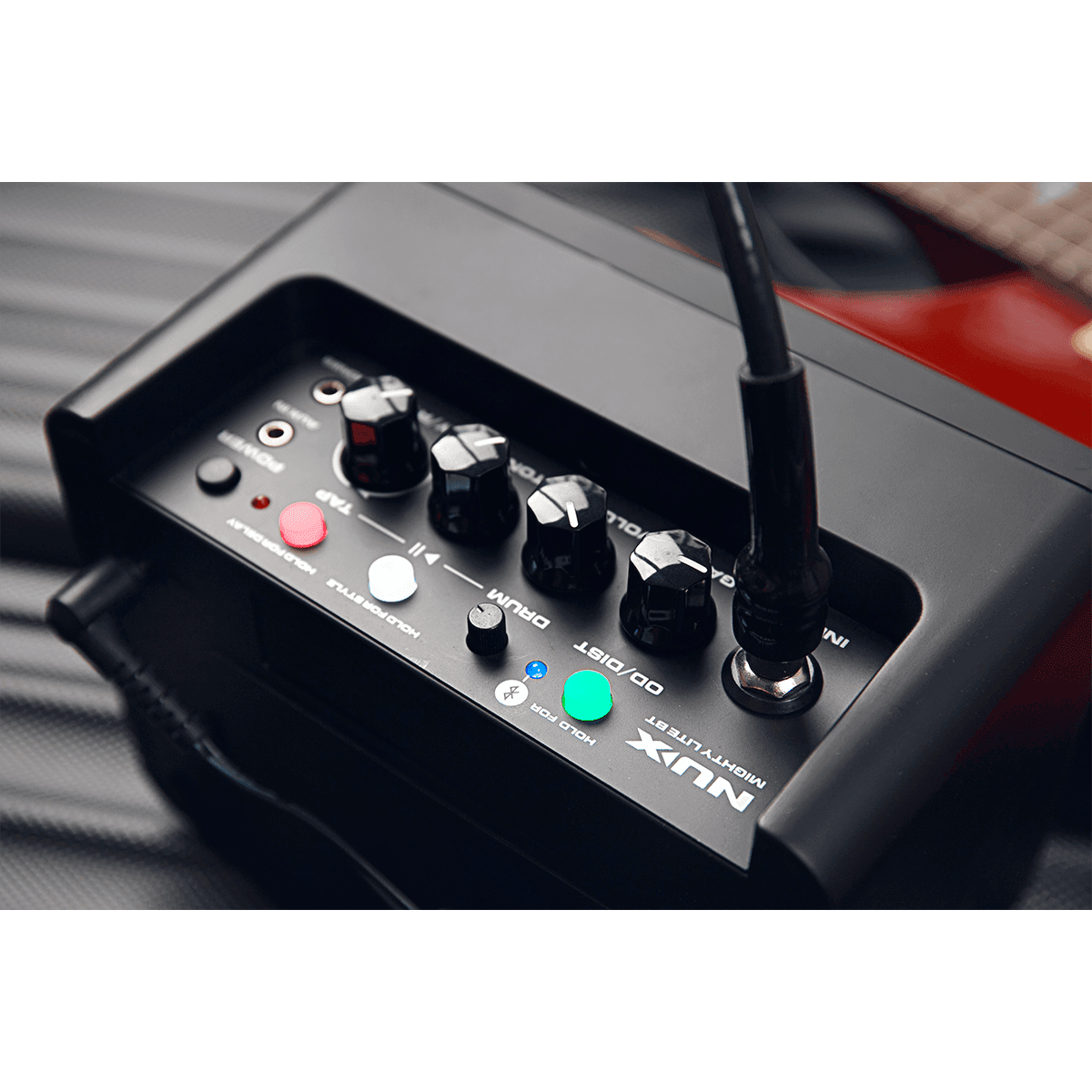 MIGHTYLITE BT in Beige by NUX | 3 Watt Mini Portable Guitar Amplifier | Bluetooth Control | MNU MIGHTYLITEBT-LTDBEIGE