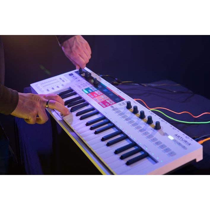KeyStep Pro by Arturia | Hardware keyboard with advanced sequencer and arpeggiator, with included software